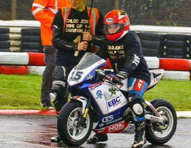 chloe jones female motor bikes rider uk mini bikes champion